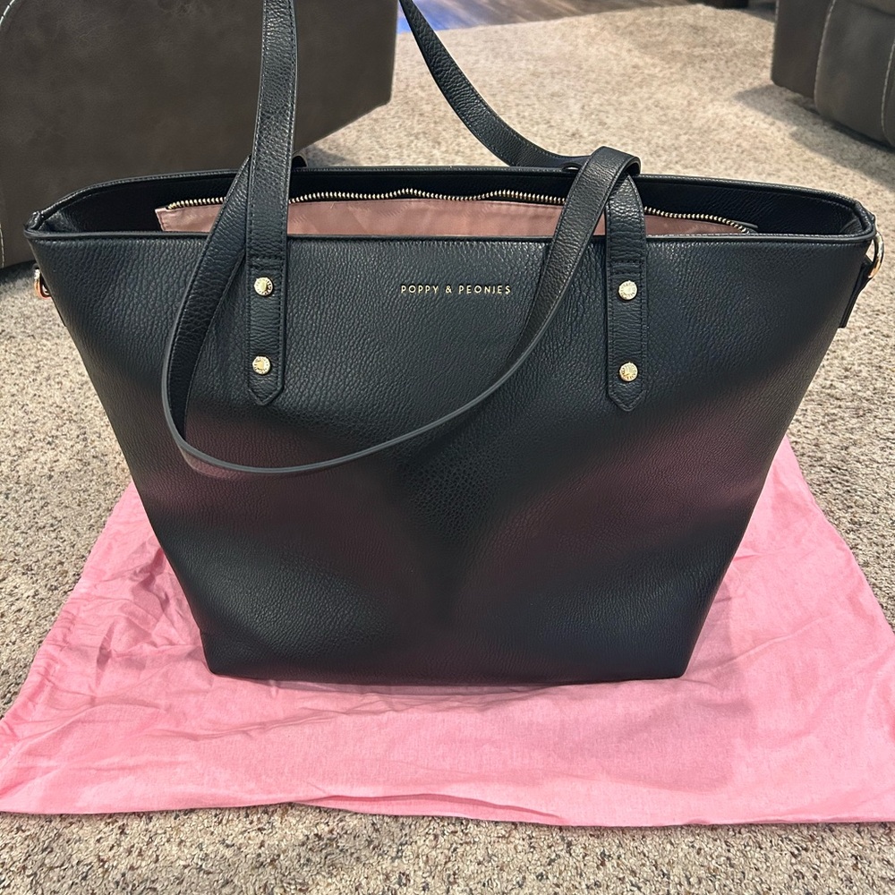 Poppy & Peonies Black Go Getter Tote